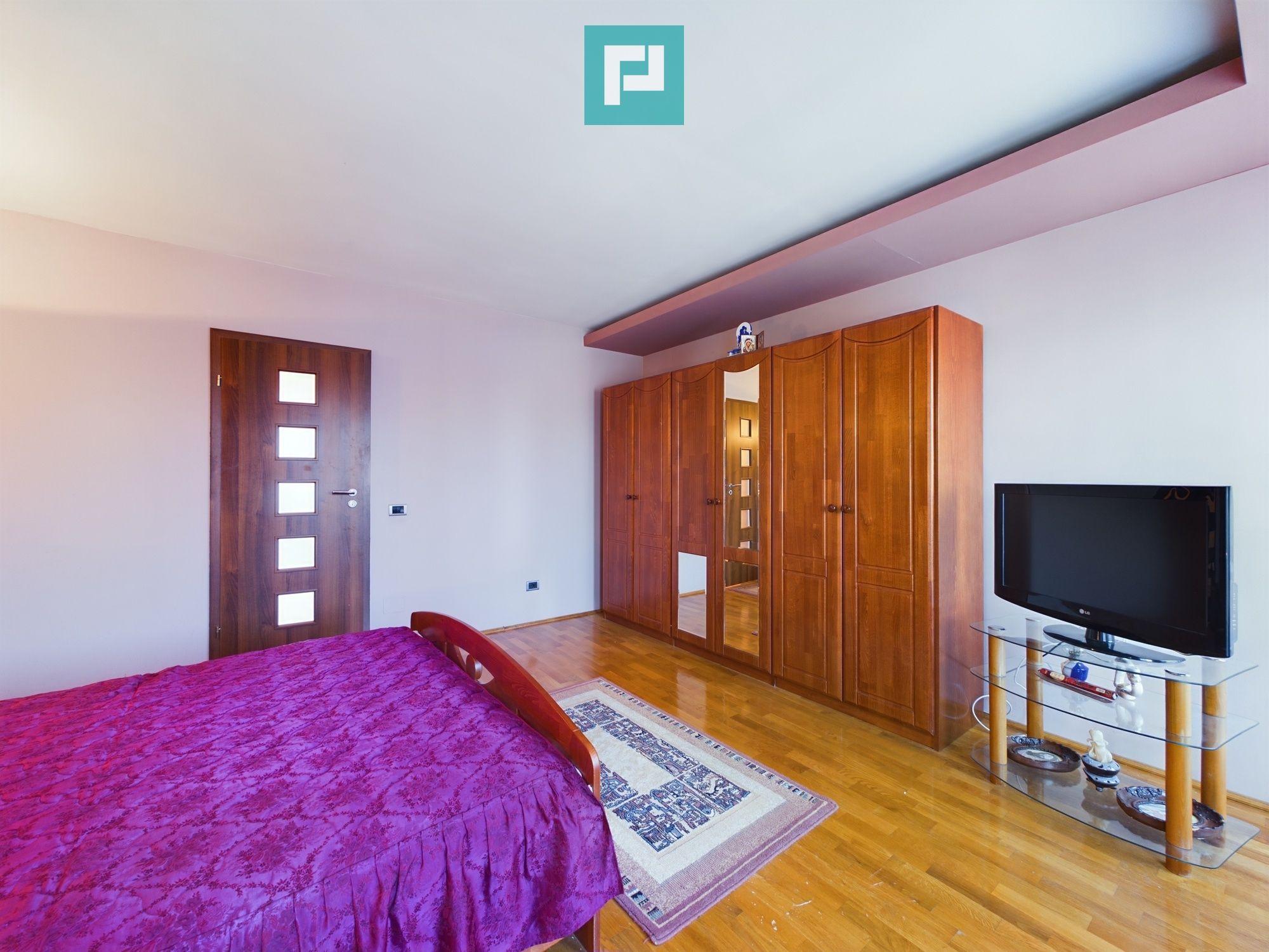 Vilă spațioasă cu 8 camere, Grădiște - 30