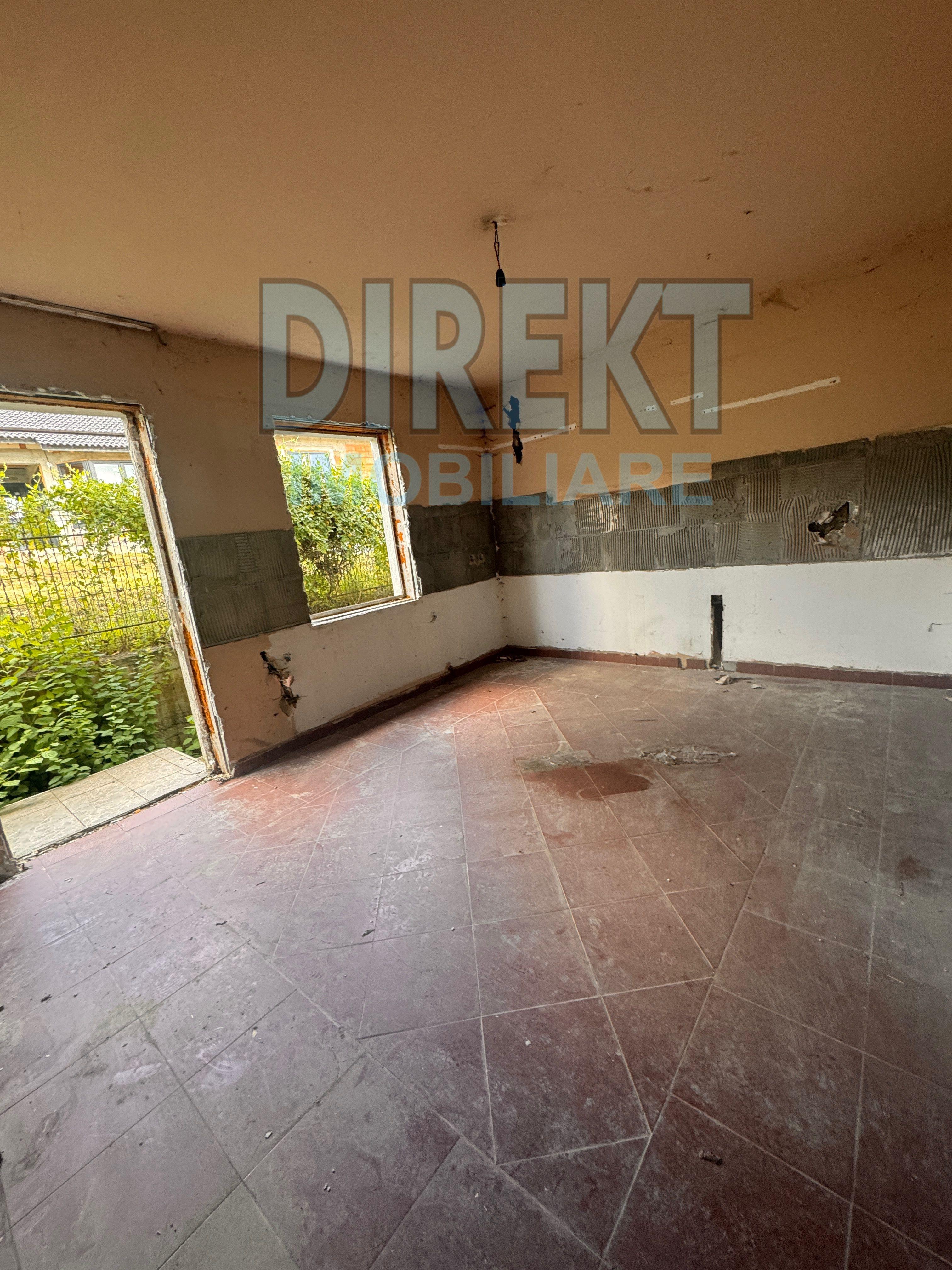 Casa individuala , cu piscina interioara , zona Strada Valea Budacului - 10
